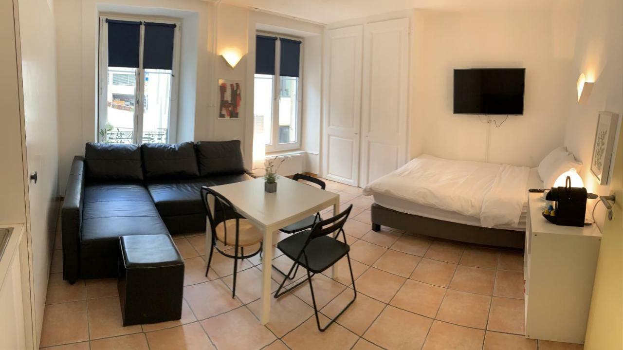 Luxury Duplex Vue Chateau ヌシャテル エクステリア 写真